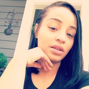 Meet your Posher, Sheila